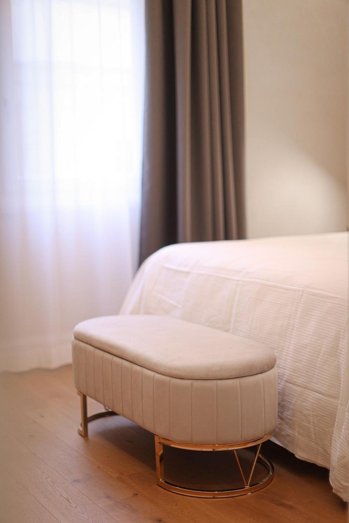 Bargello Nine Luxury *